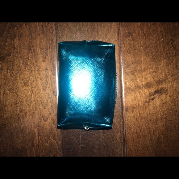 Small MakeUp Set - Picture 2 of 3